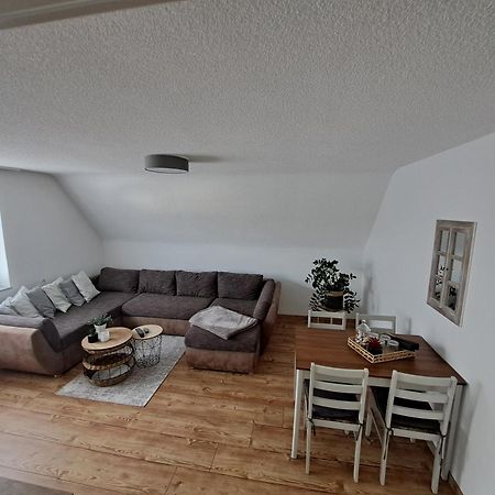 Wunderschoenes 2 Zimmer Apartment Inkl. Parkplatz Asbach  Buitenkant foto
