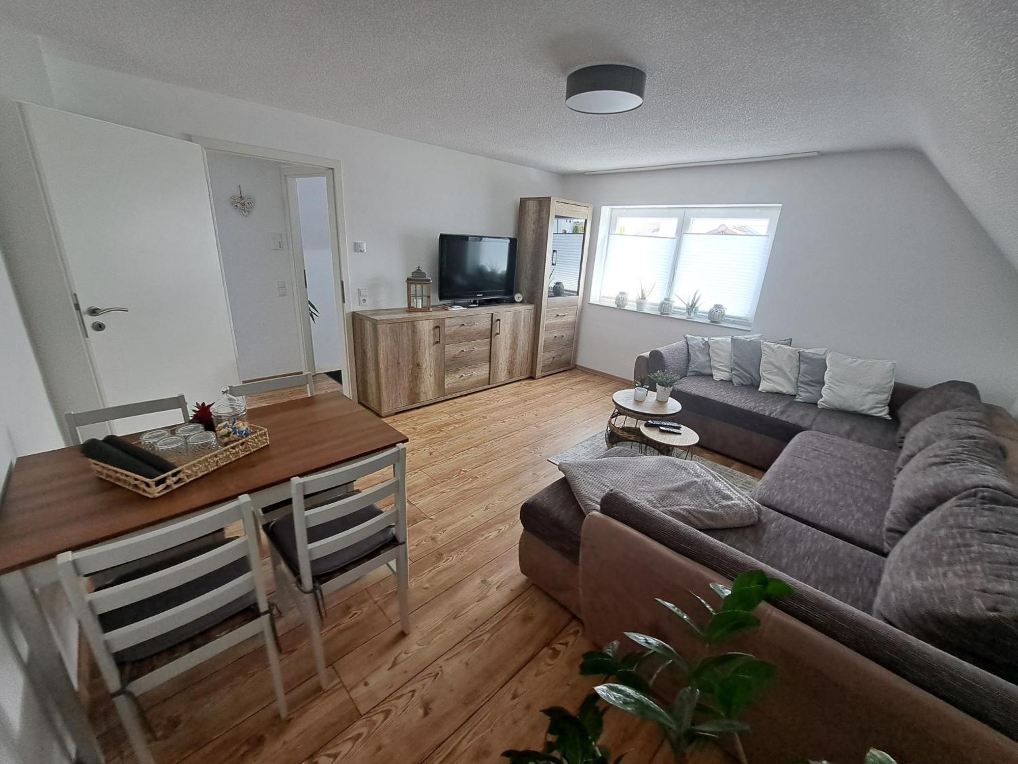 Wunderschoenes 2 Zimmer Apartment Inkl. Parkplatz Asbach  Buitenkant foto