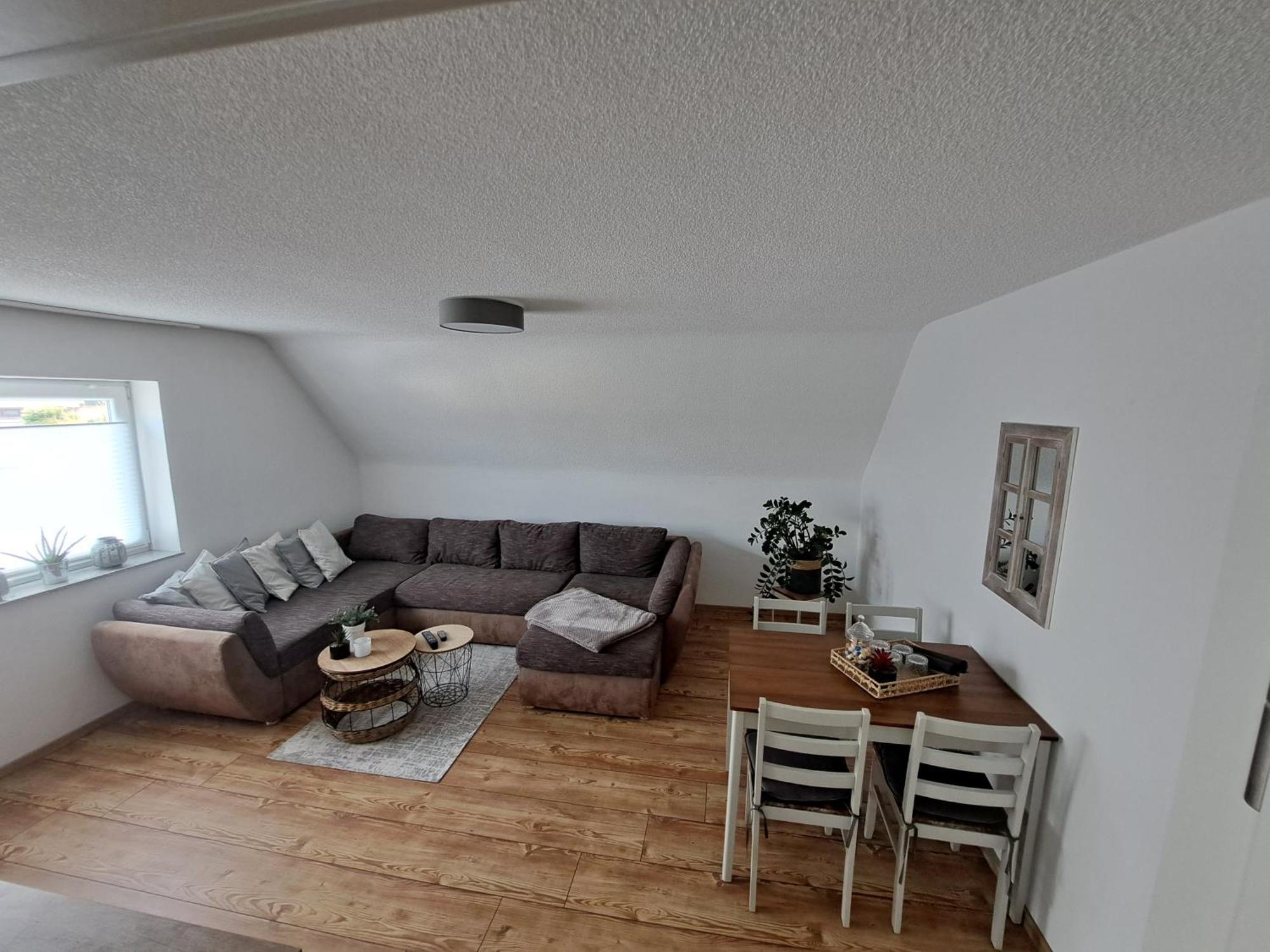 Wunderschoenes 2 Zimmer Apartment Inkl. Parkplatz Asbach  Buitenkant foto