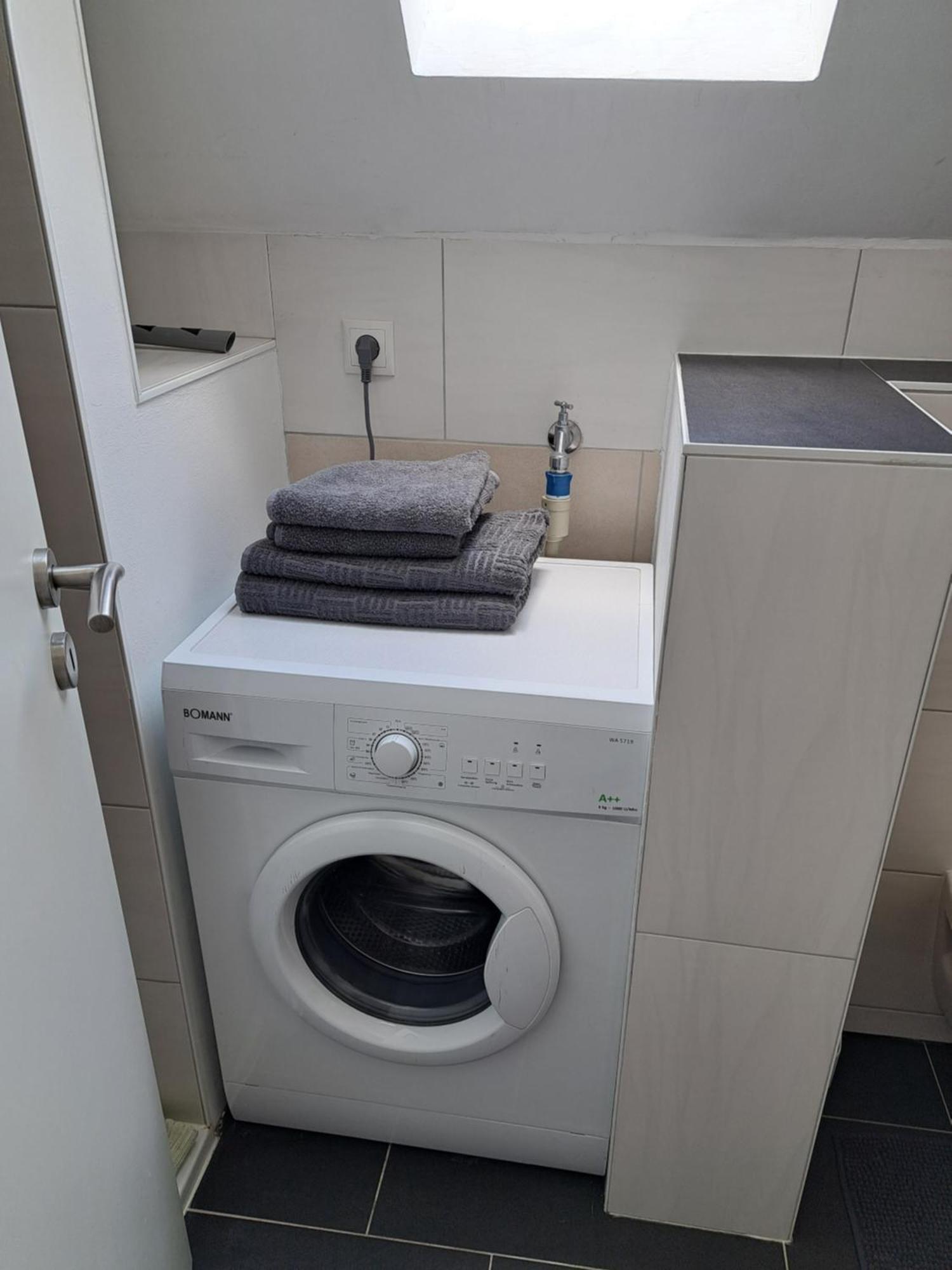 Wunderschoenes 2 Zimmer Apartment Inkl. Parkplatz Asbach  Buitenkant foto