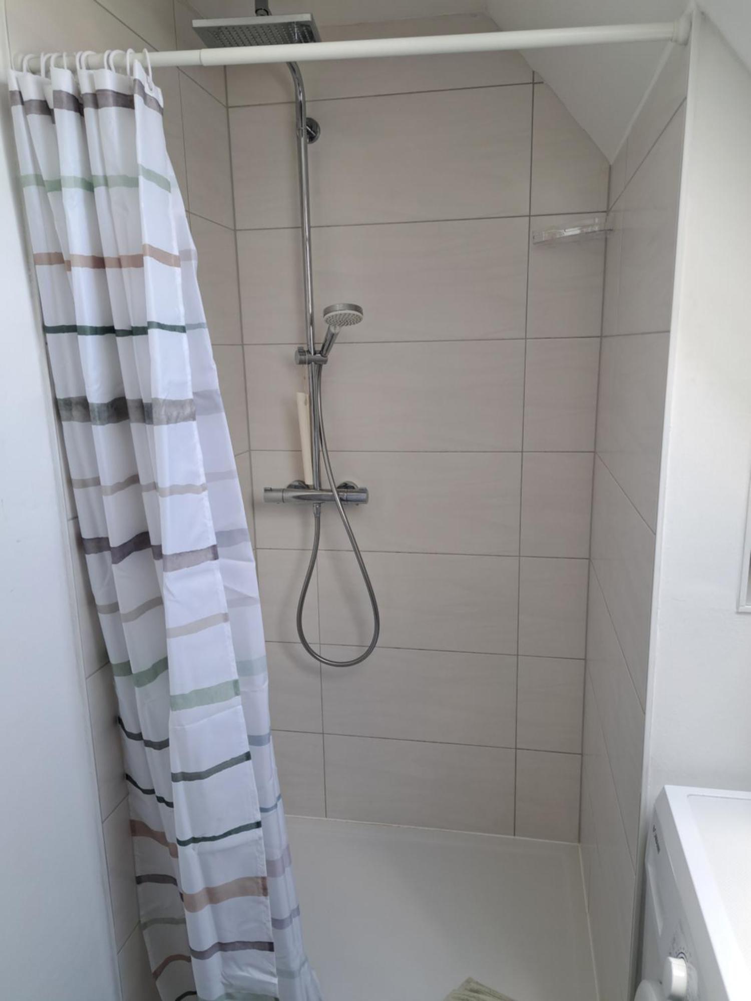 Wunderschoenes 2 Zimmer Apartment Inkl. Parkplatz Asbach  Buitenkant foto
