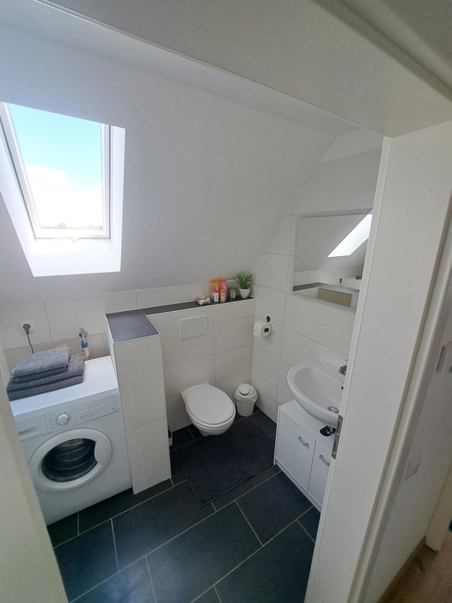 Wunderschoenes 2 Zimmer Apartment Inkl. Parkplatz Asbach  Buitenkant foto