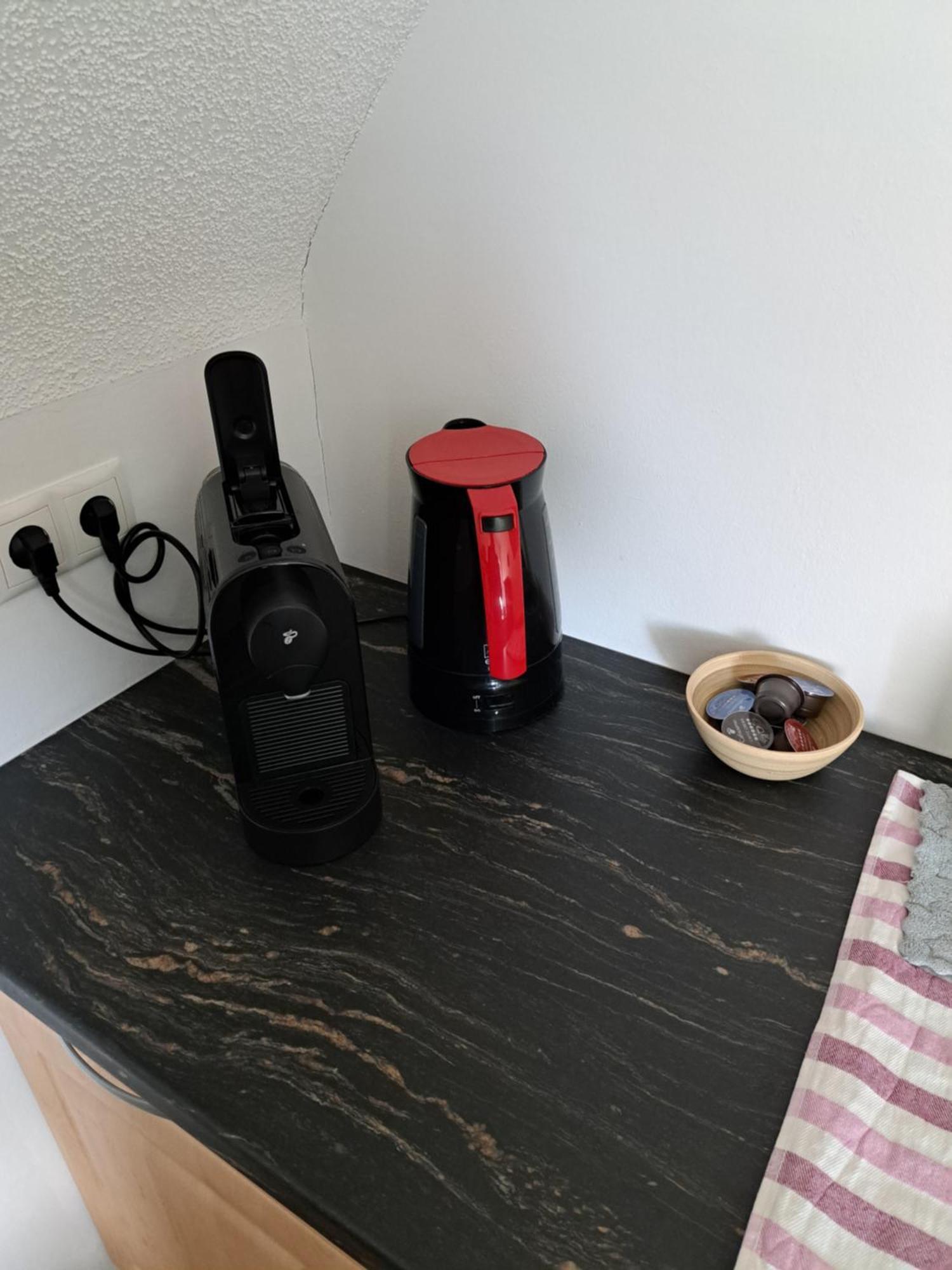 Wunderschoenes 2 Zimmer Apartment Inkl. Parkplatz Asbach  Buitenkant foto